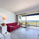 아파트 On The Beach, Rickeys 로퀴에브륀캡마르탱